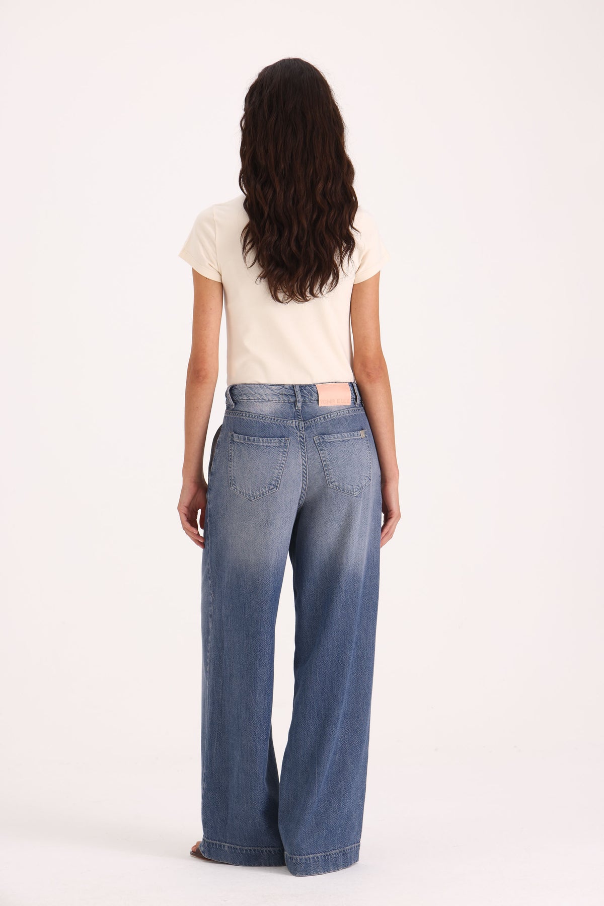 Y005 WIDE LEG T.MEDIO FLUID BLEACH
