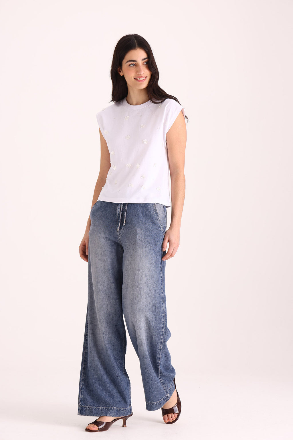 REMERA KIWI LENTEJUELAS